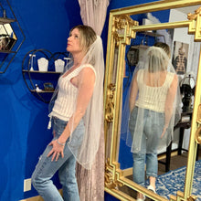 Load image into Gallery viewer, 90's - simple swarovski veil