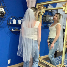 Load image into Gallery viewer, 90's - simple swarovski veil