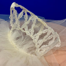 Load image into Gallery viewer, 70's - wide lattice Juliette cap & veil